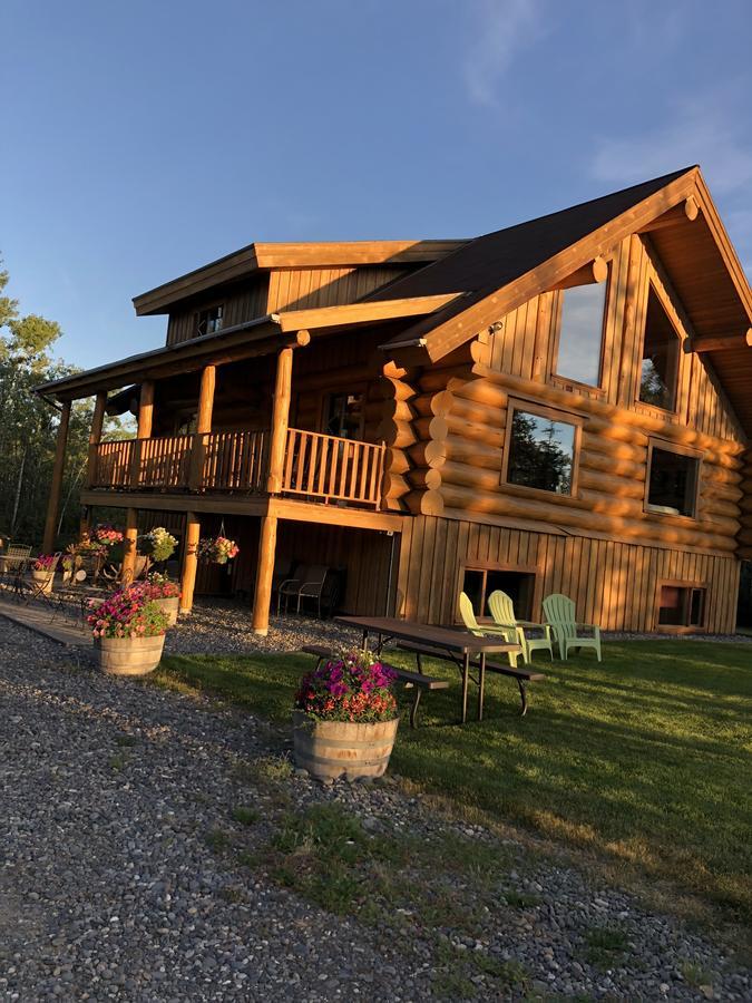 Sawing Logzz Cabin Copper Center Luaran gambar