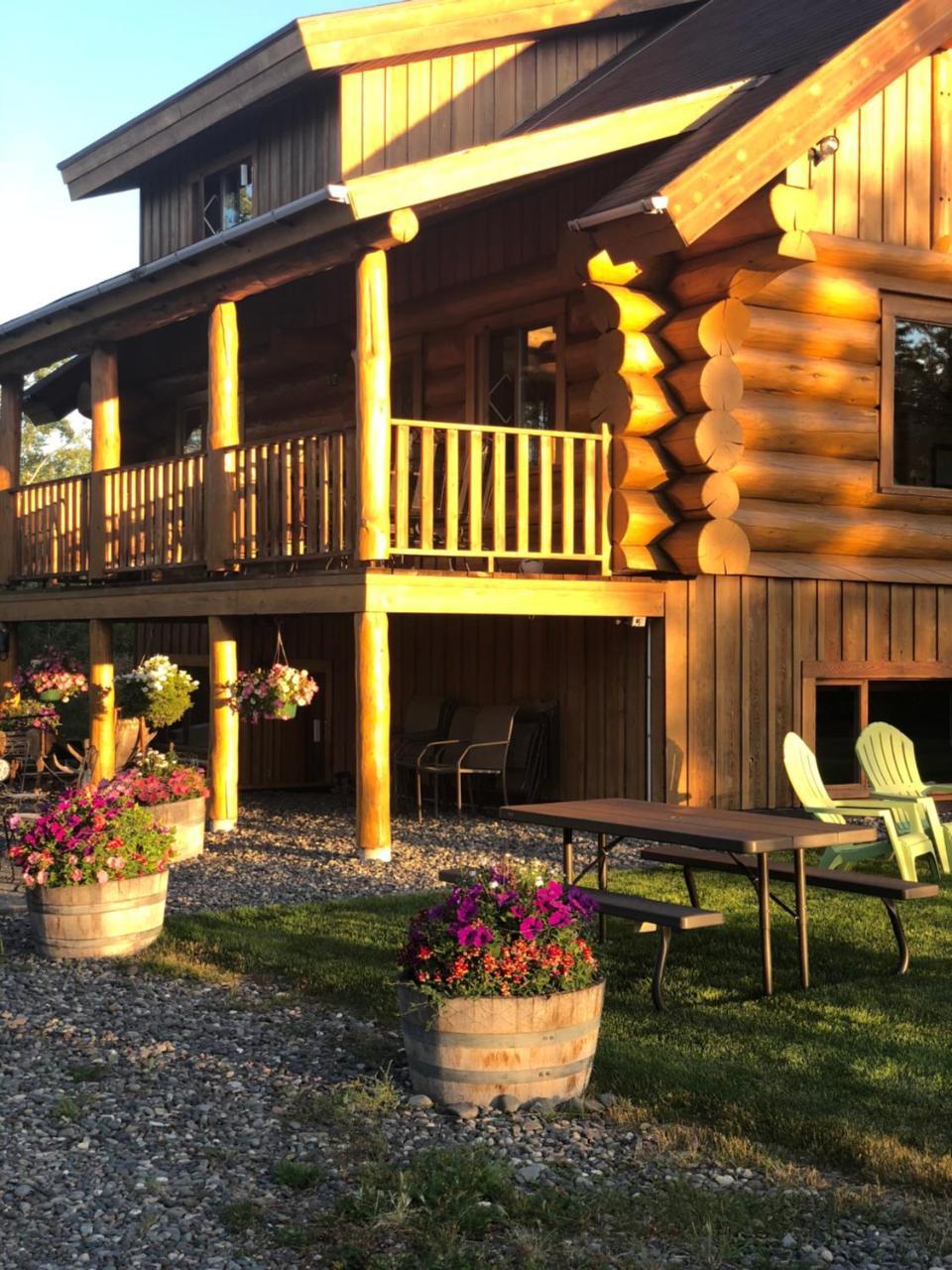 Sawing Logzz Cabin Copper Center Luaran gambar